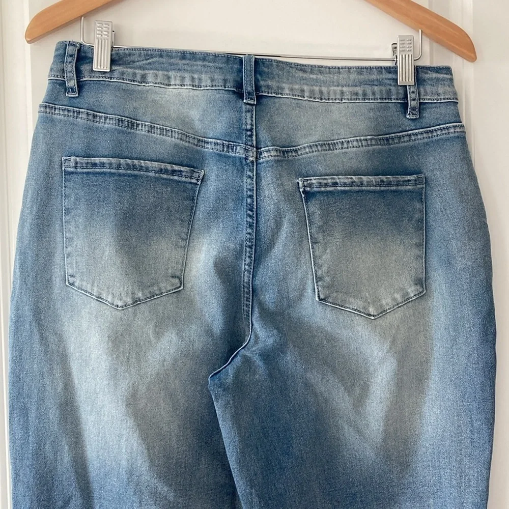 12 Short flared jeans button fly